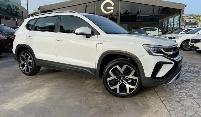 Volkswagen Taos Highline 2024 lleno