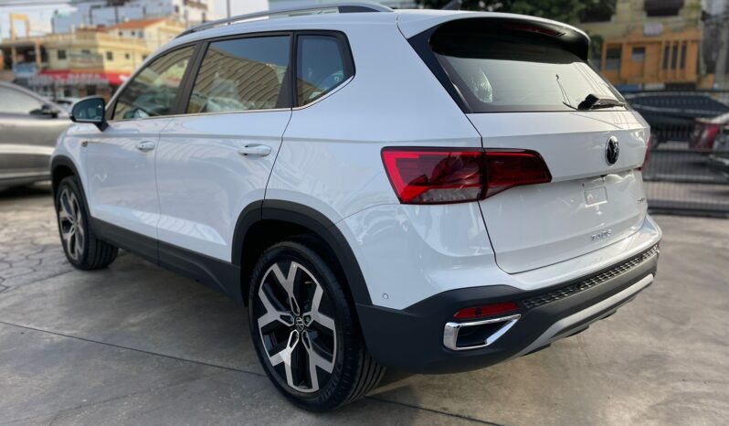 Volkswagen Taos Highline 2024 lleno