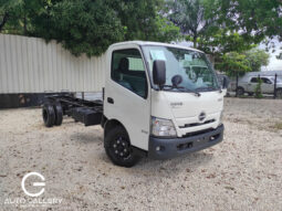 Hino 300 2024 19 Pies en Chasis