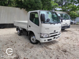 Hino 200 2024 10 Pies con Cama