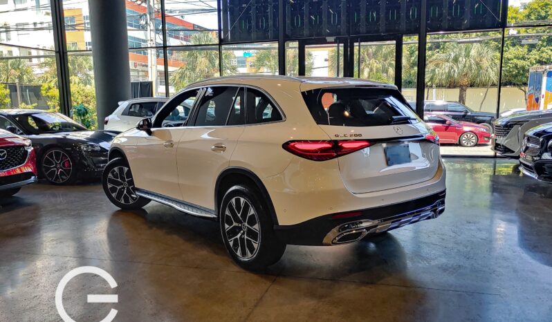 Mercedes-Benz Clase GLC 200 2025 lleno